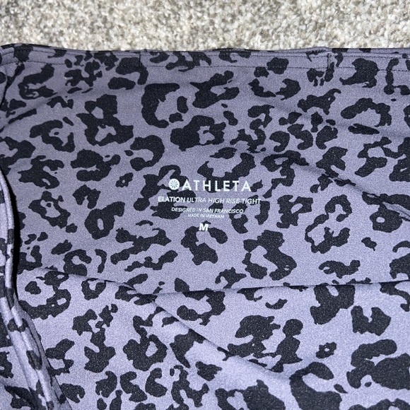 Athleta leopard print Elation leggings - Picture 3 of 3